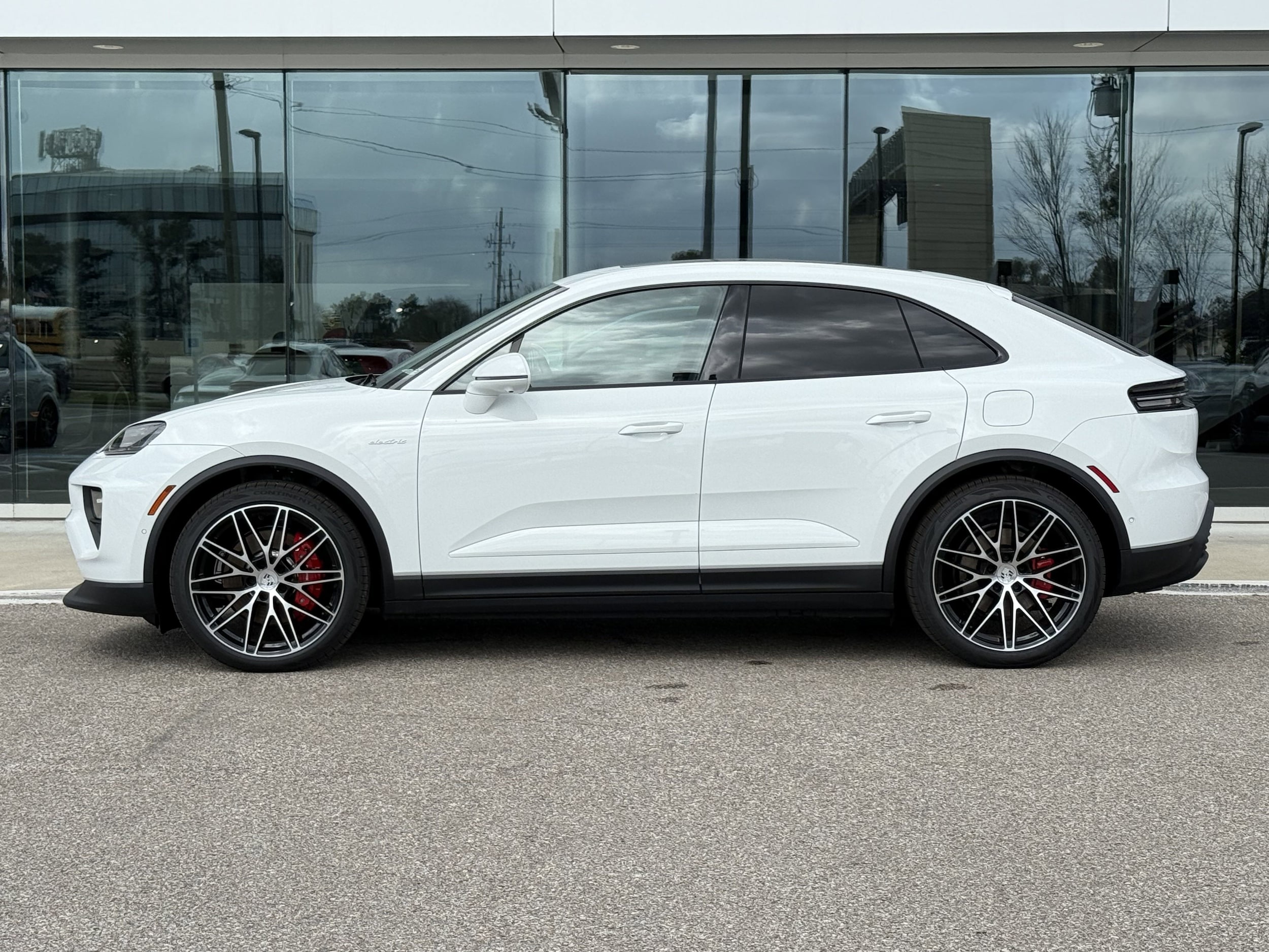 Used 2025 Porsche Macan S with VIN WP1AB2XA3SL151193 for sale in Houston, TX