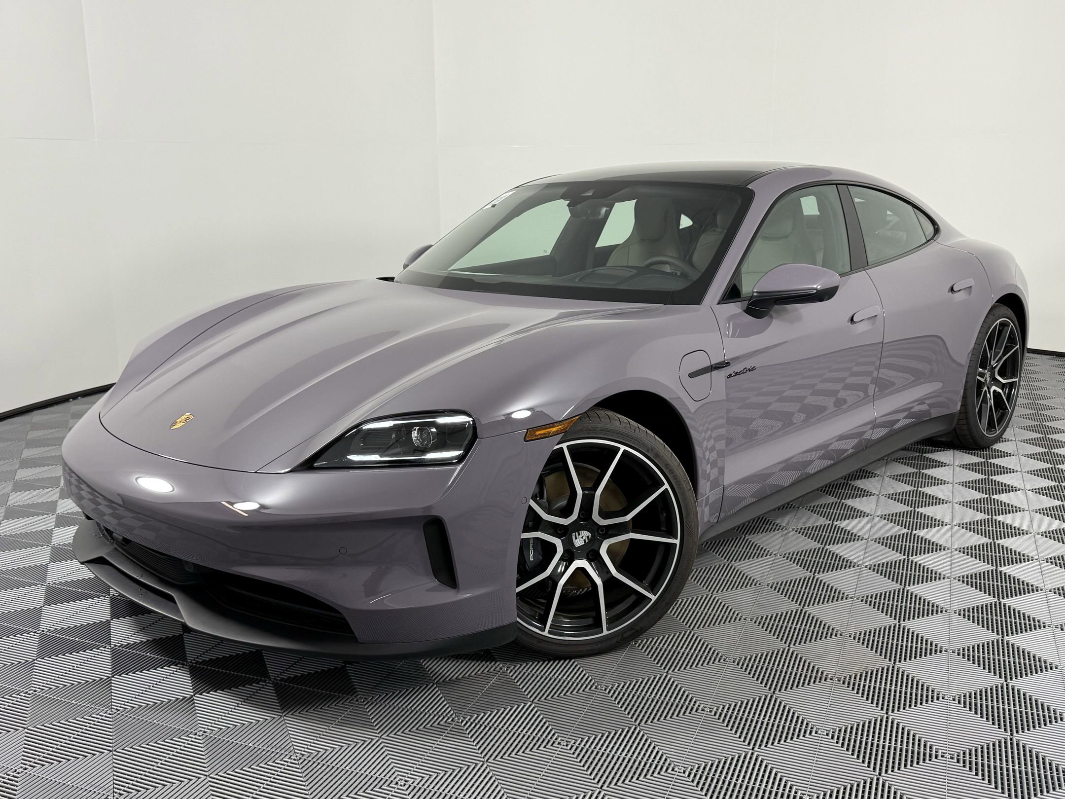 2025 Porsche Taycan