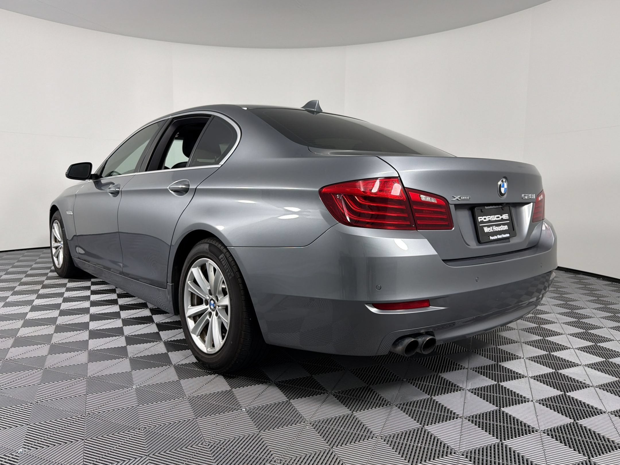 5 Series 528i XDrive Sedan