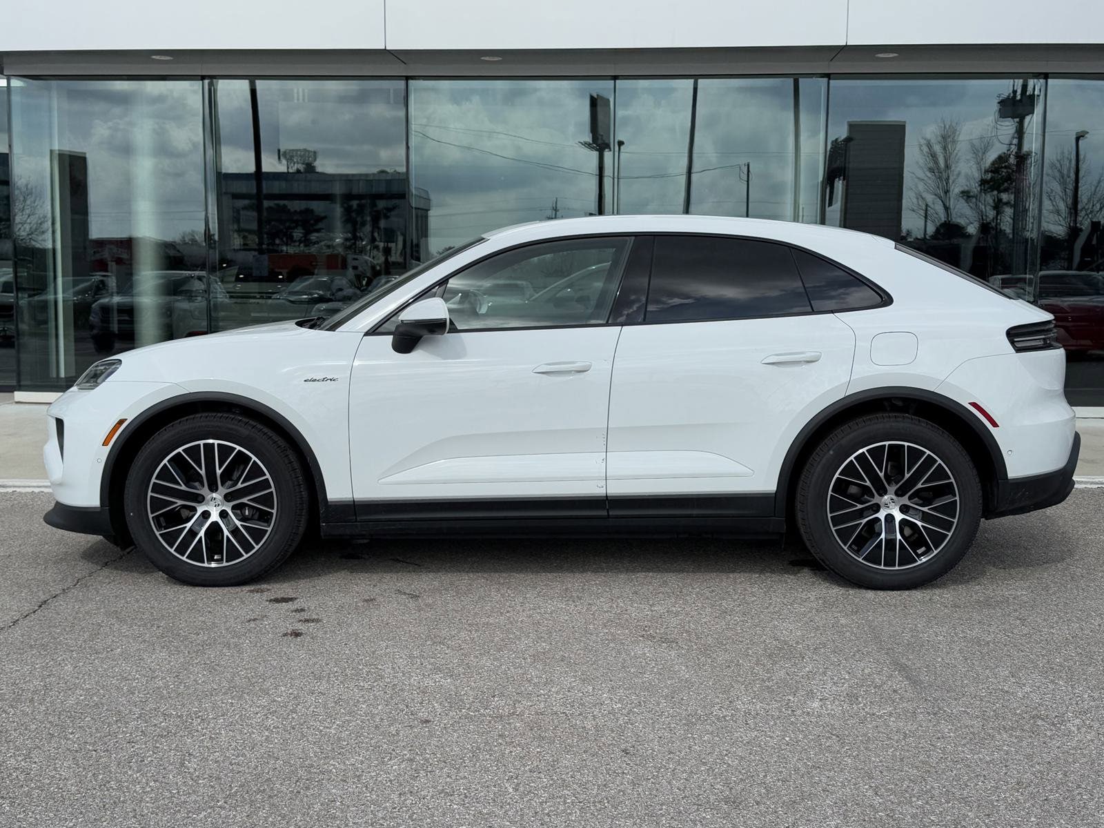 Certified 2025 Porsche Macan Base with VIN WP1AD2XA1SL075578 for sale in Houston, TX