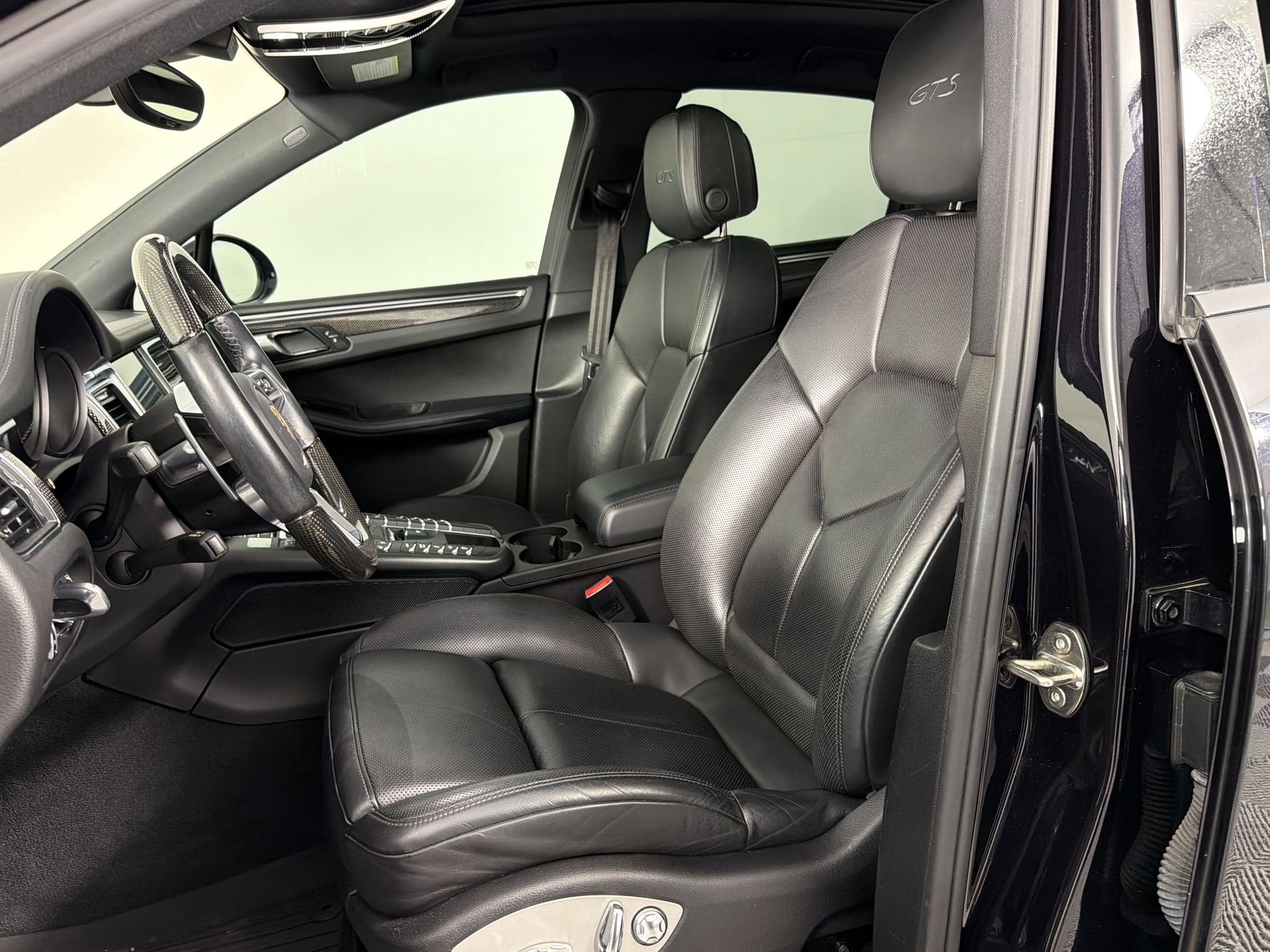 Macan GTS SUV