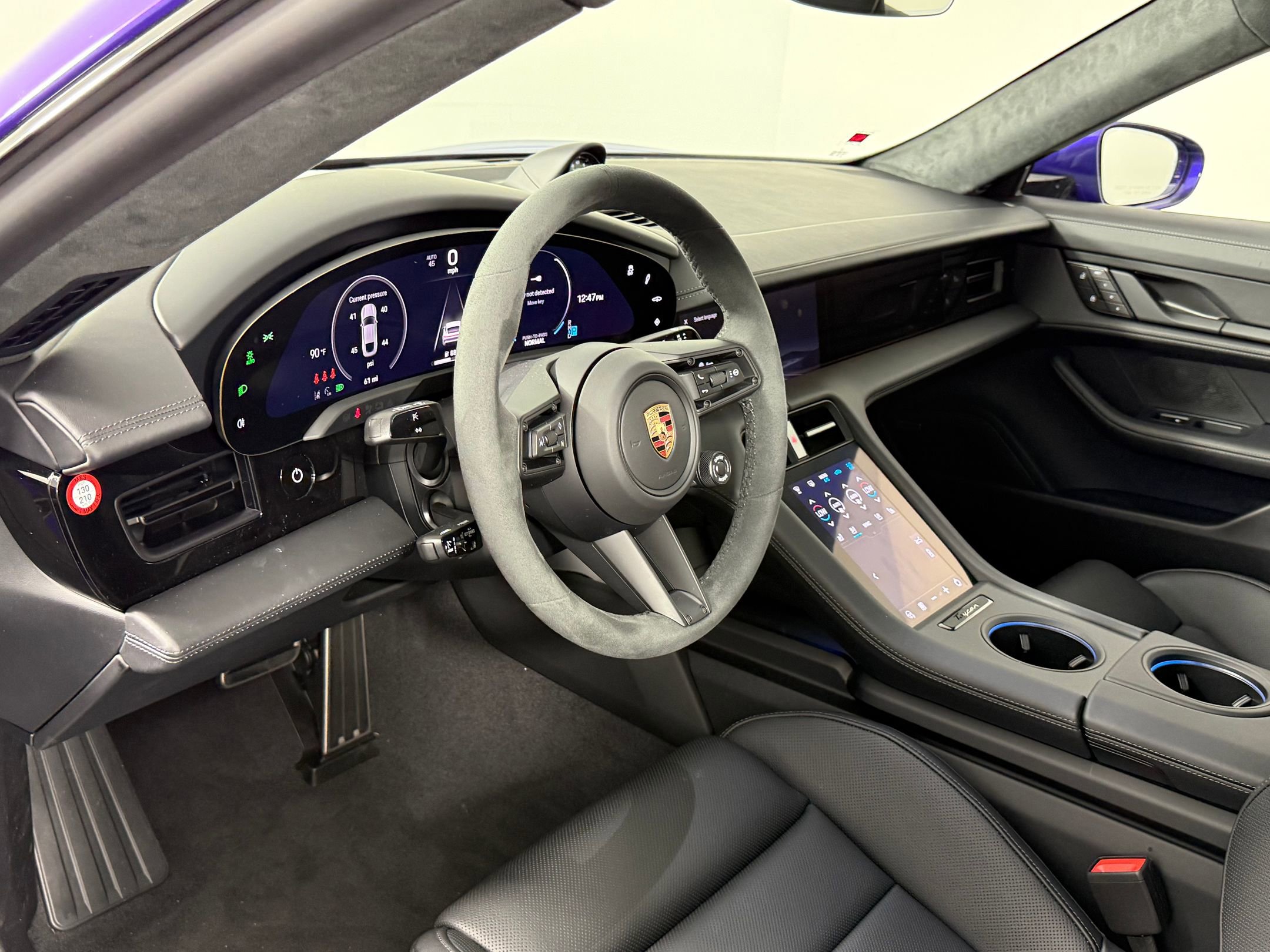 2026 Porsche Taycan GTS photo 4