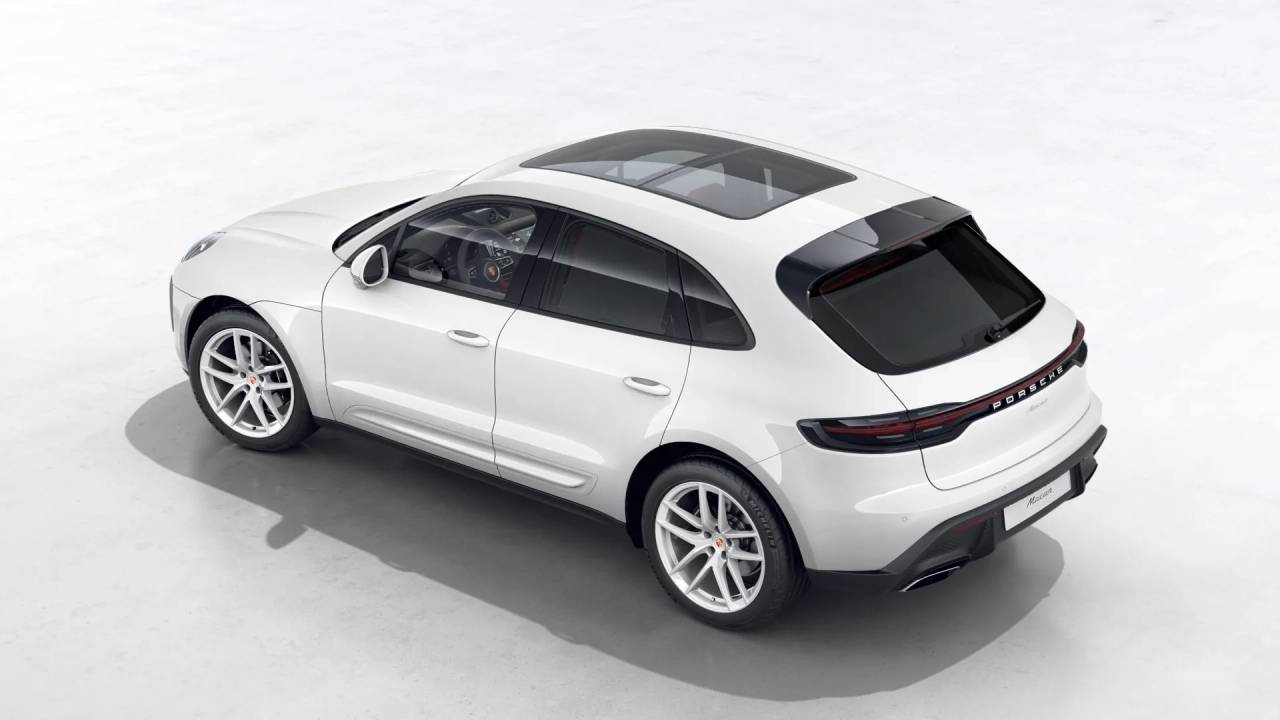 2026 Porsche Macan T photo 4