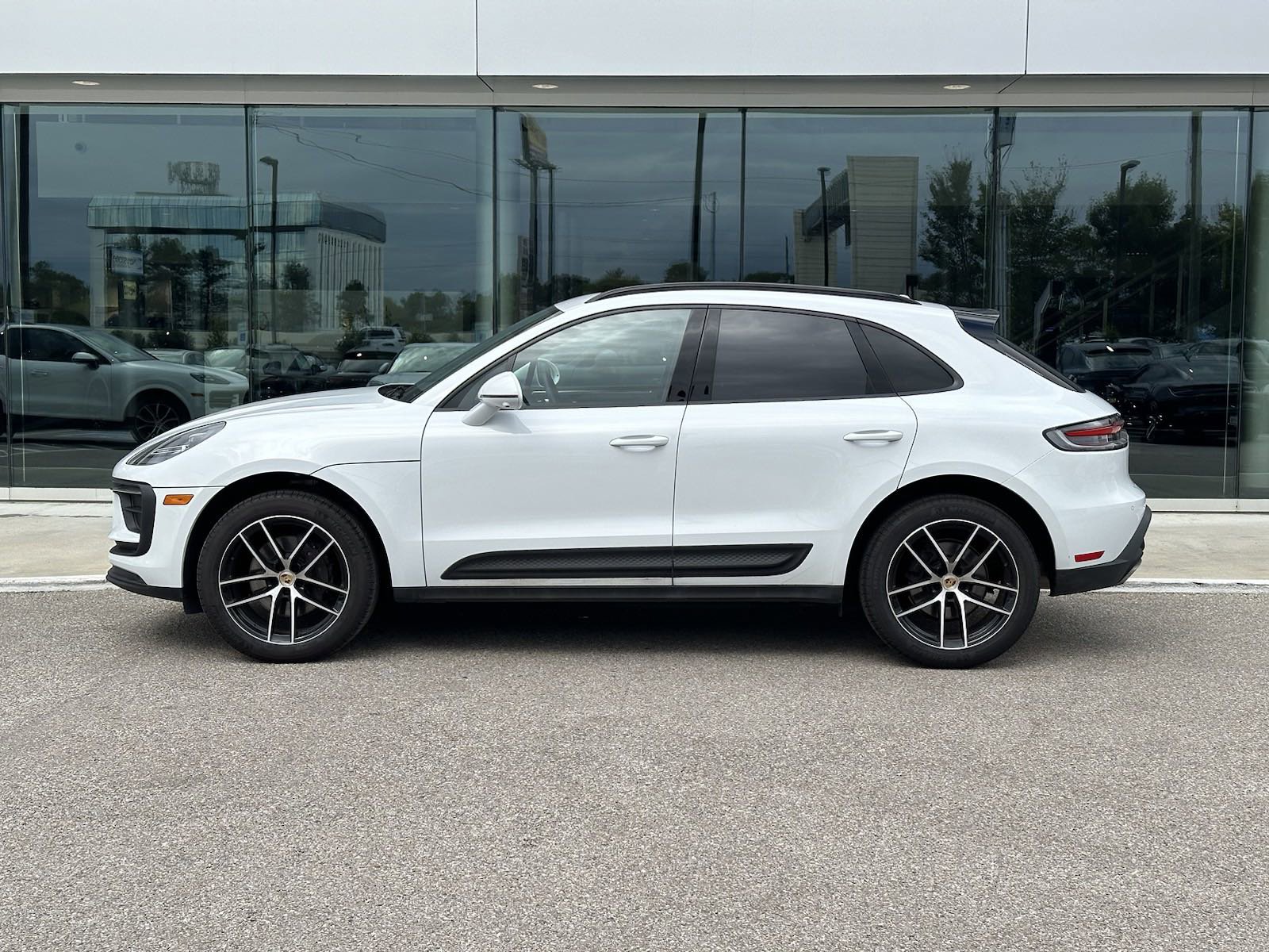 Certified 2024 Porsche Macan T with VIN WP1AA2A55RLB11368 for sale in Houston, TX