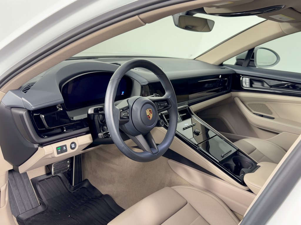 Panamera Panamera () Hatchback