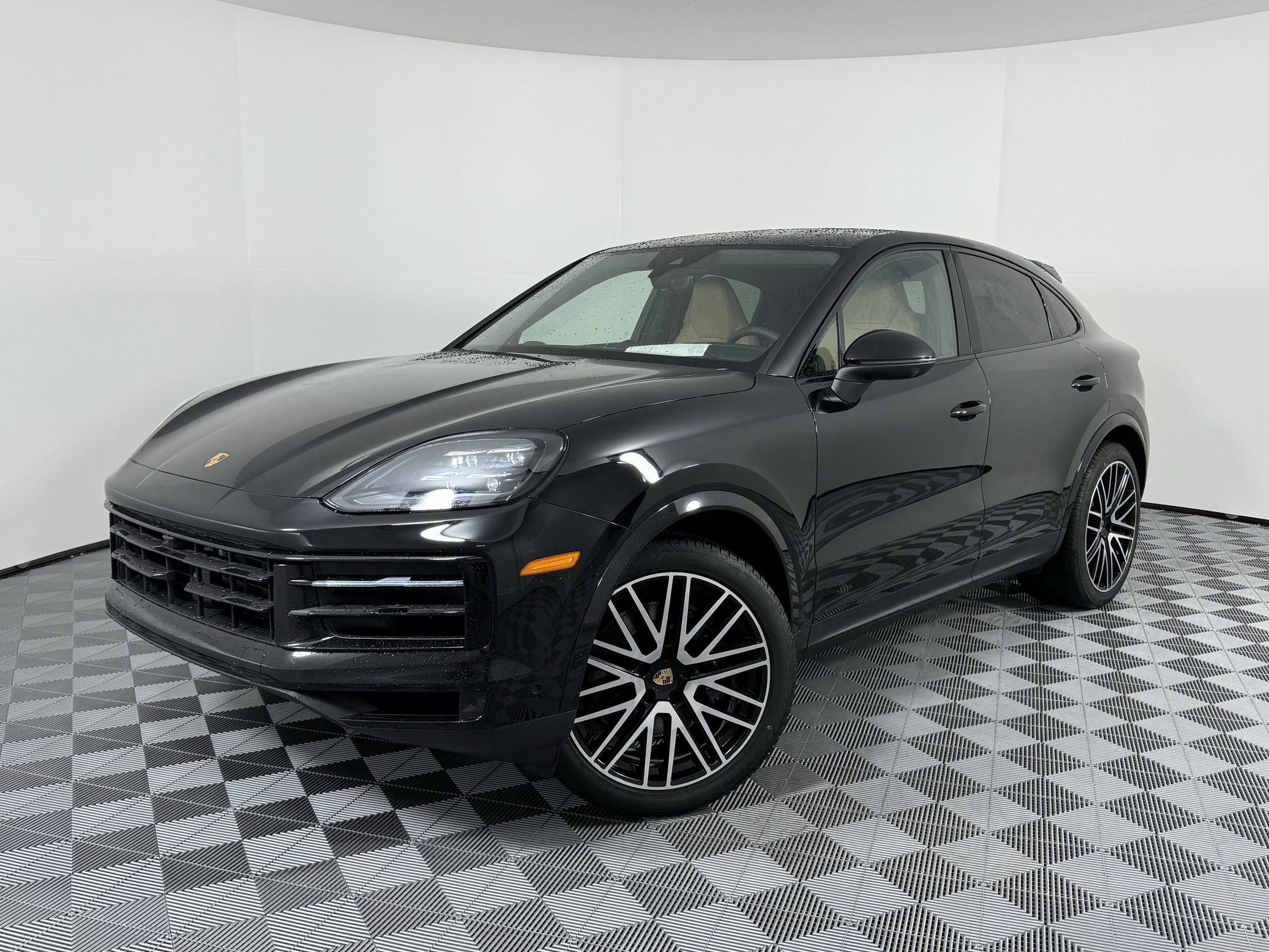 2025 Porsche Cayenne Coup Base's photo