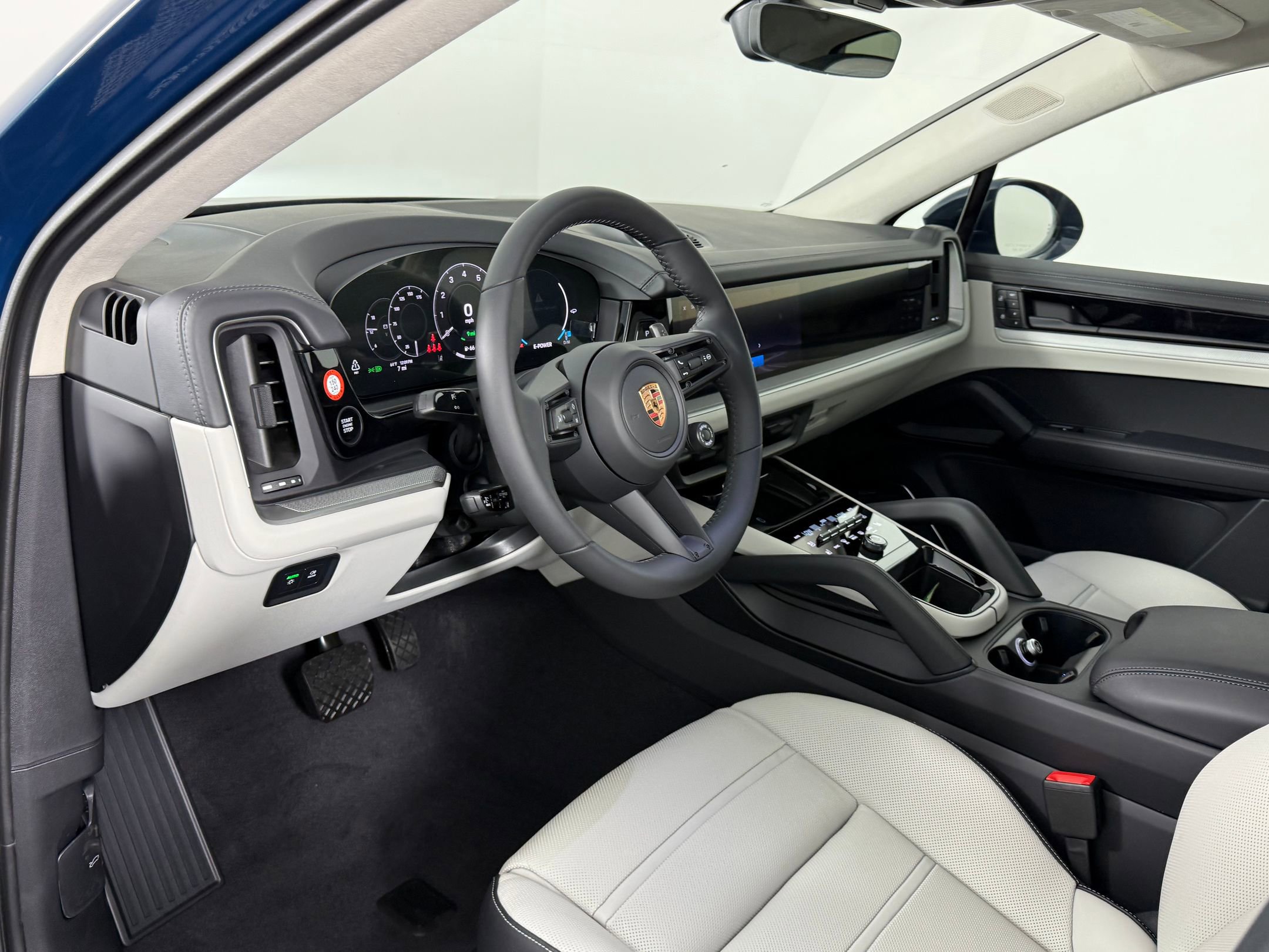 2026 Porsche Cayenne E-Hybrid Coupe photo 4