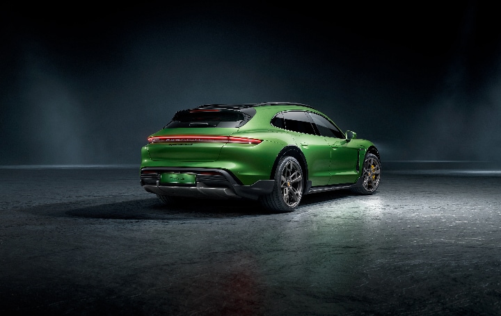 2023-Porsche-Taycan-TurboSCrossTurismo-Sedan-L05-720x455.jpg