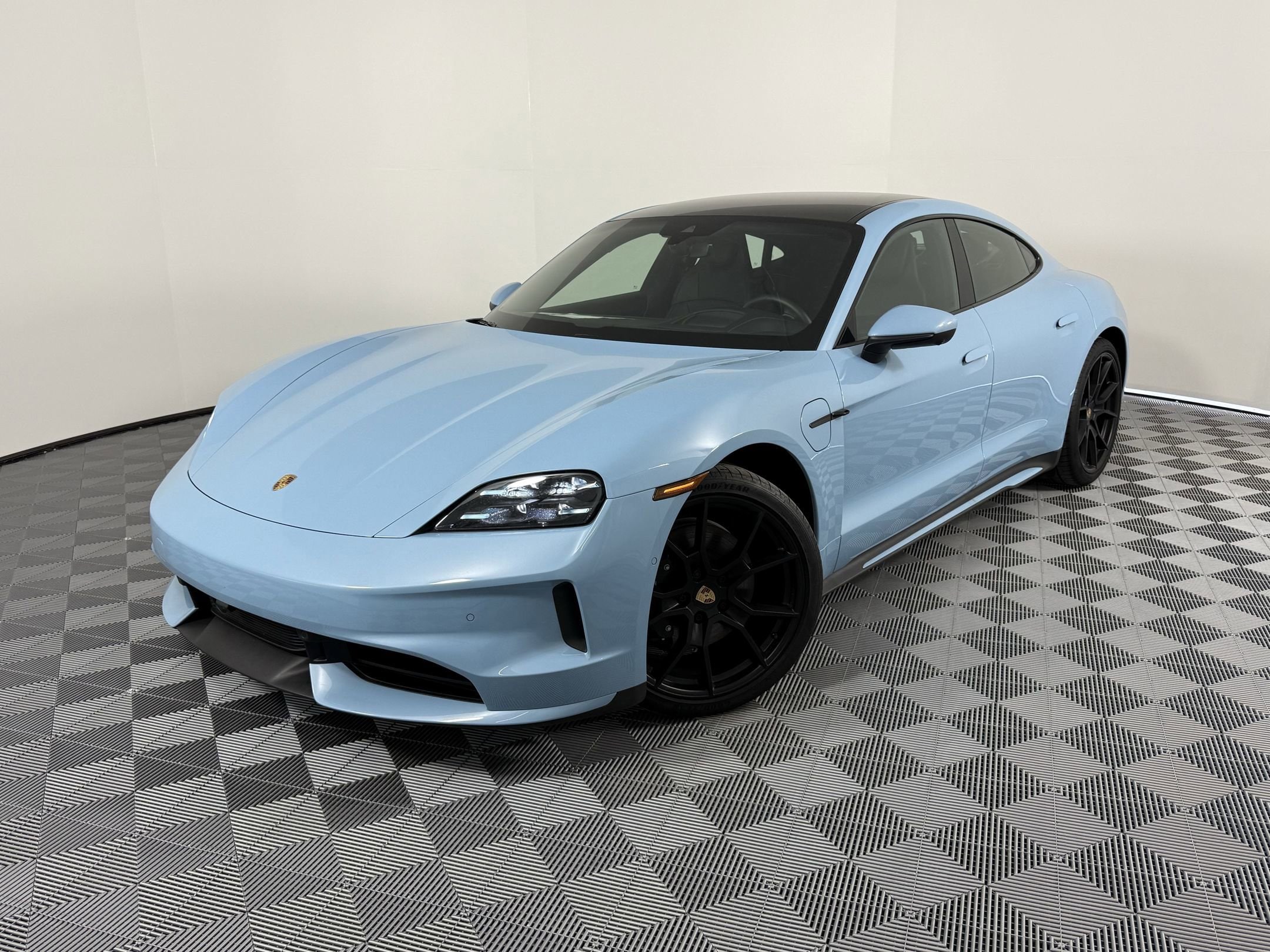 2025 Porsche Taycan 4S