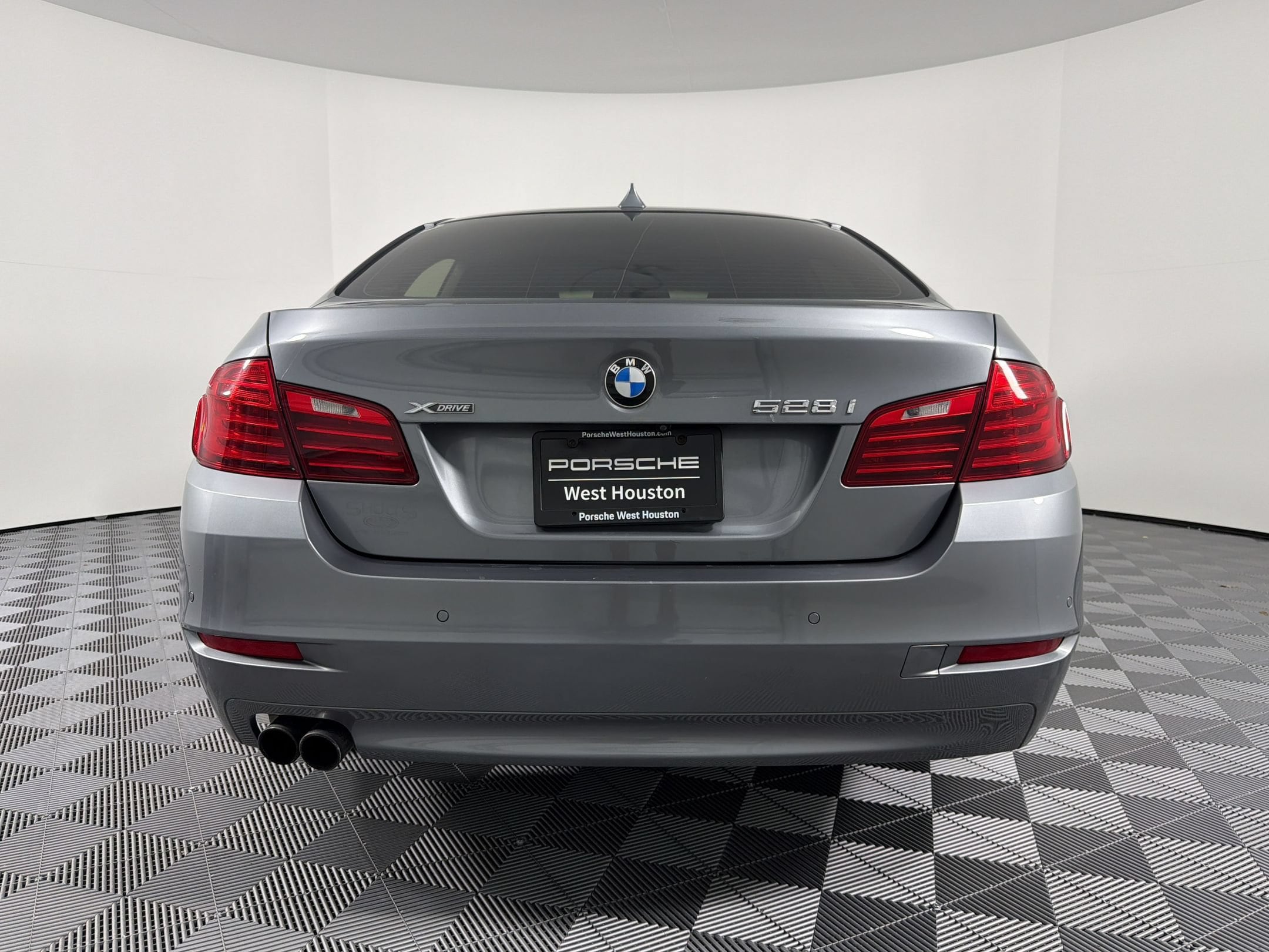 5 Series 528i XDrive Sedan