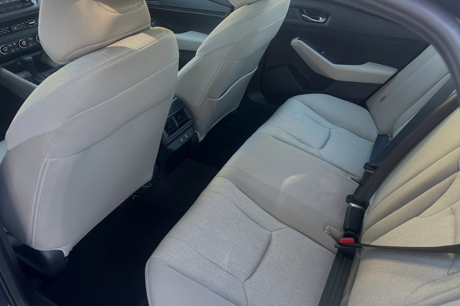 2025 Honda Accord SE - Photo 22