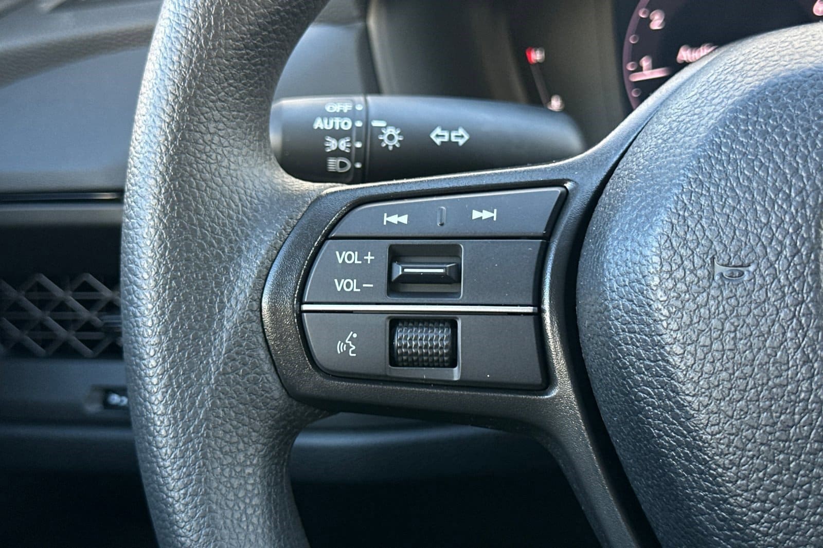 2026 Honda Accord LX - Photo 16