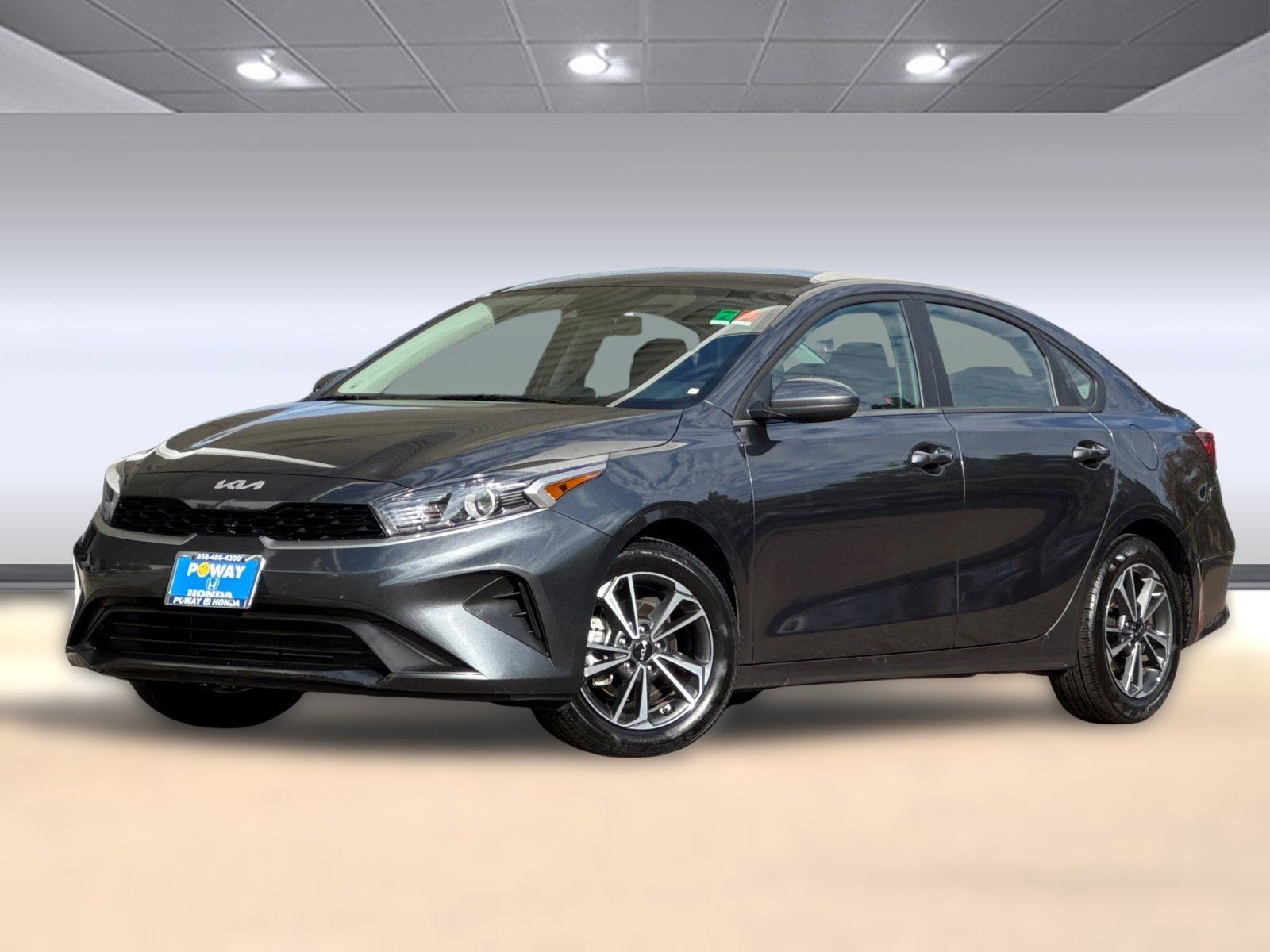2024 Kia Forte LXS photo 2