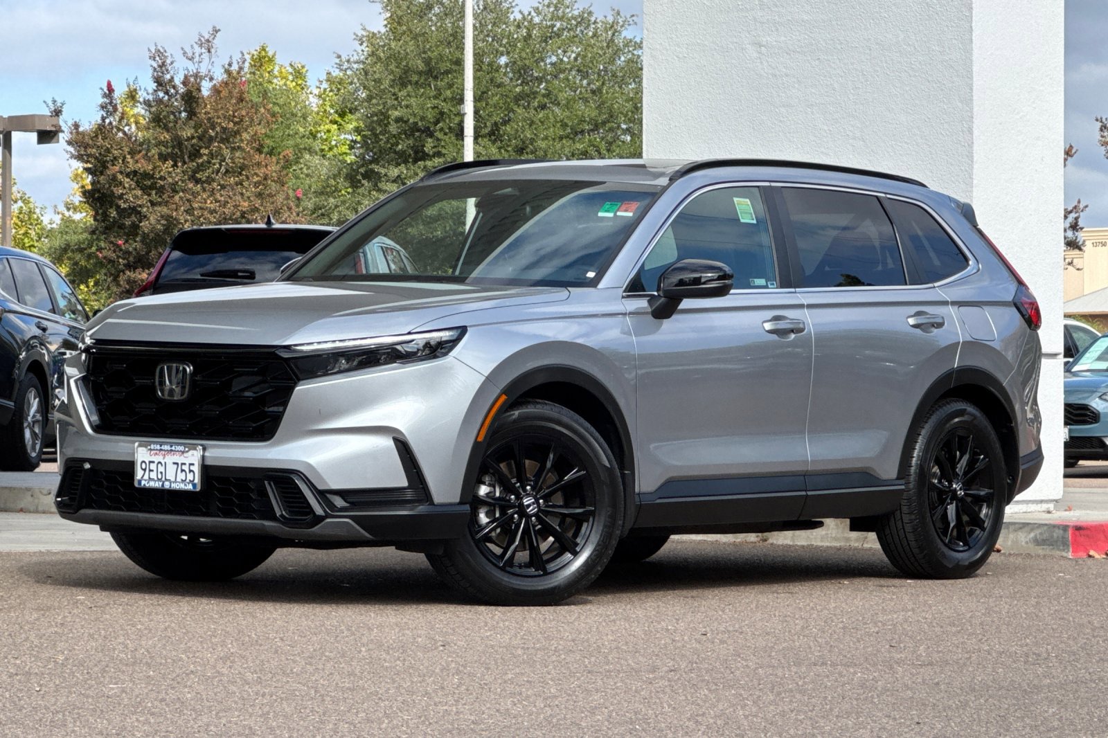 2023 Honda CR-V Hybrid Sport photo 2