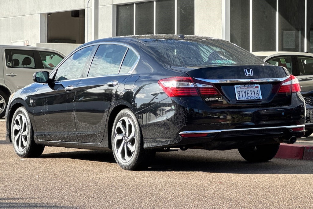 Used 2017 Honda Accord EX-L w/Navi & Honda Sensing Sedan