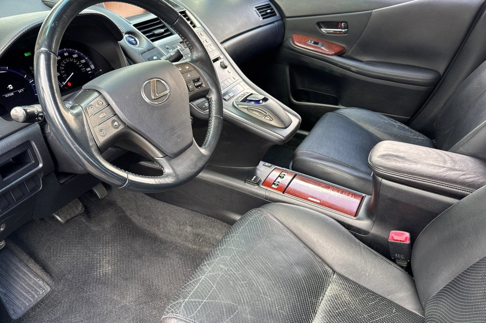 2010 Lexus HS 250h photo 4