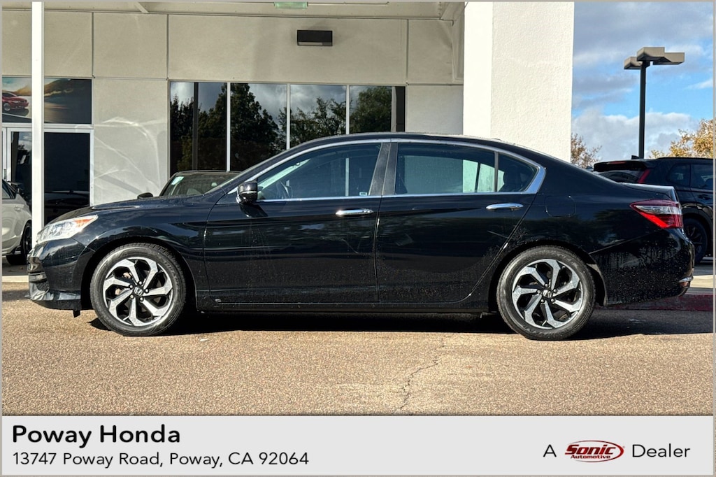 Used 2017 Honda Accord EX-L w/Navi & Honda Sensing Sedan