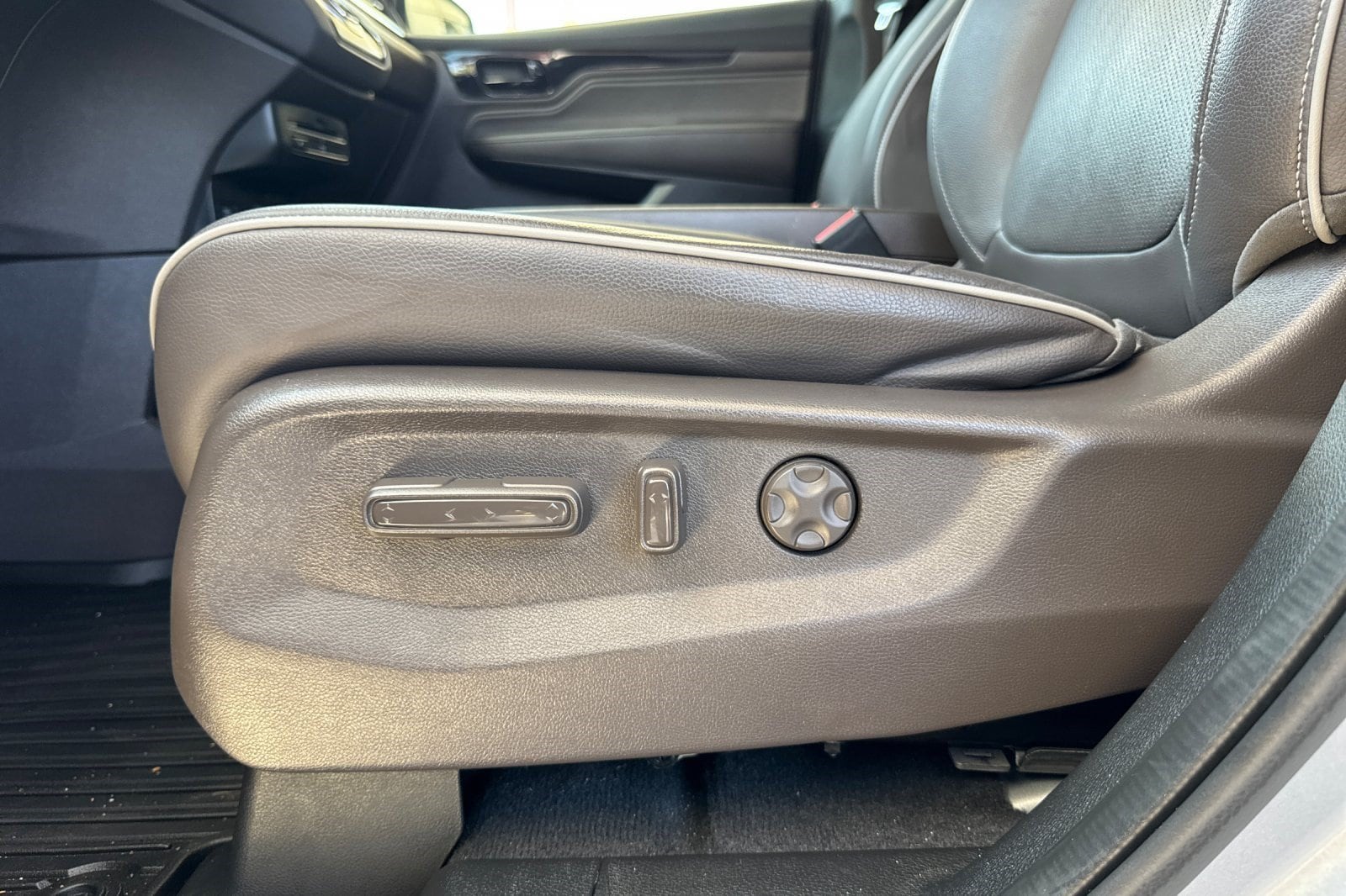 2023 Honda Odyssey Elite - Photo 15