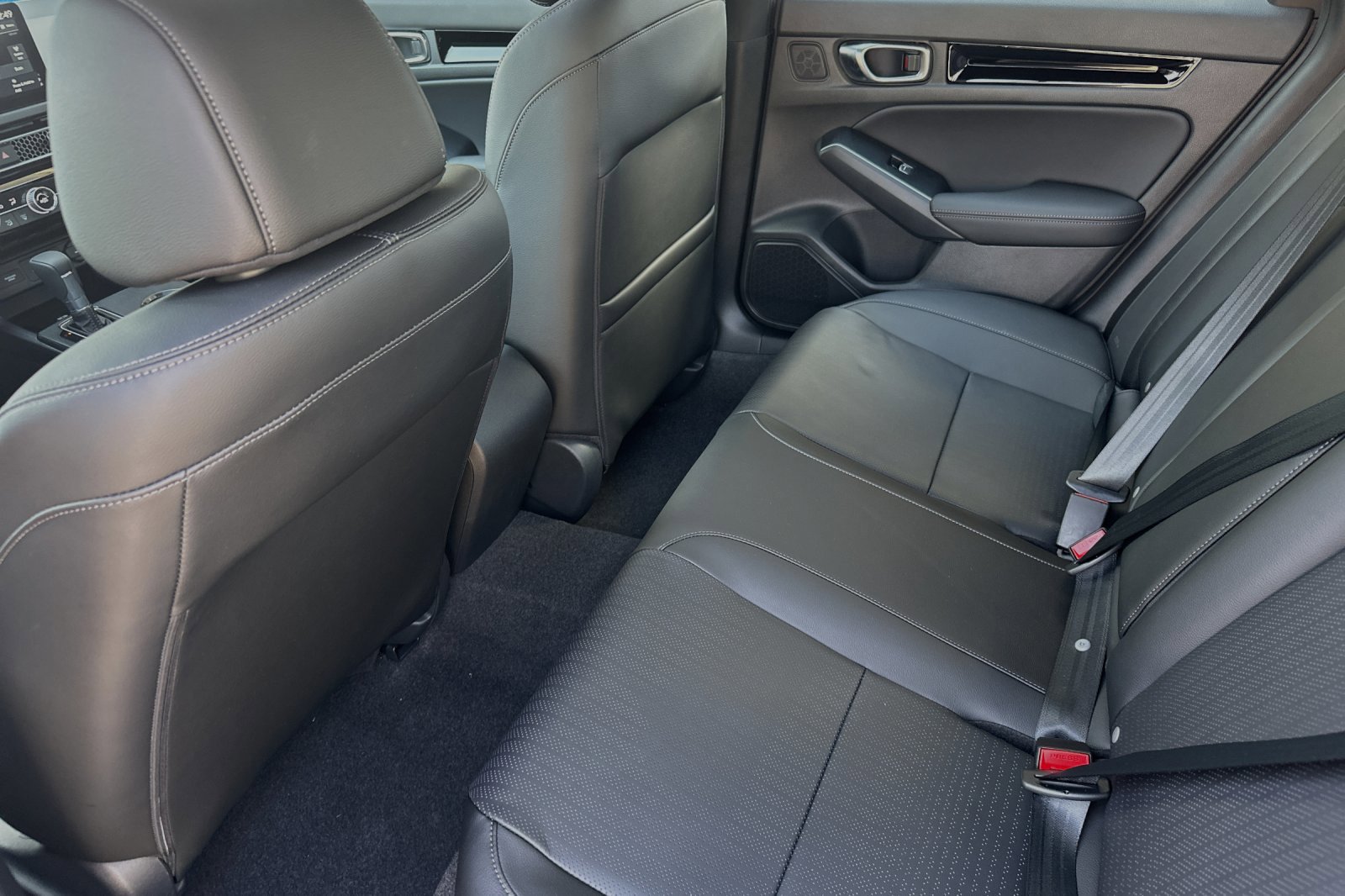 2025 Honda Civic Hybrid Sport Touring photo 3