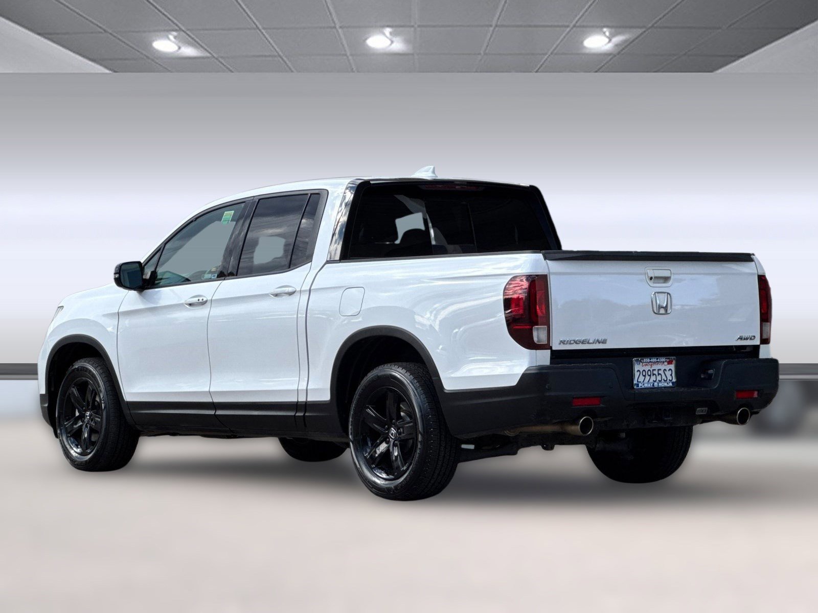 2023 Honda Ridgeline Black Edition photo 3