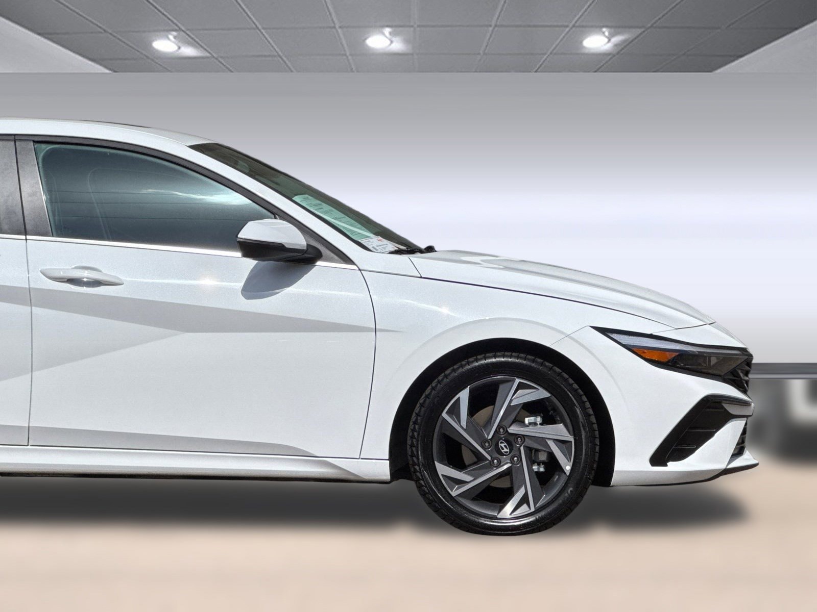 2025 Hyundai Elantra Limited - Photo 35