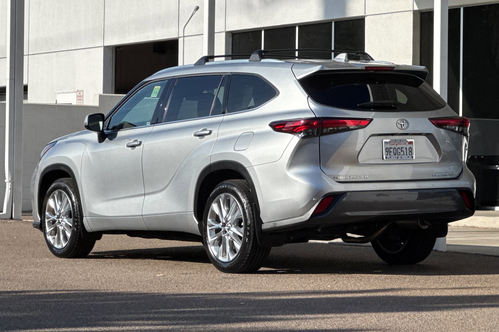 2023 Toyota Highlander Limited photo 3