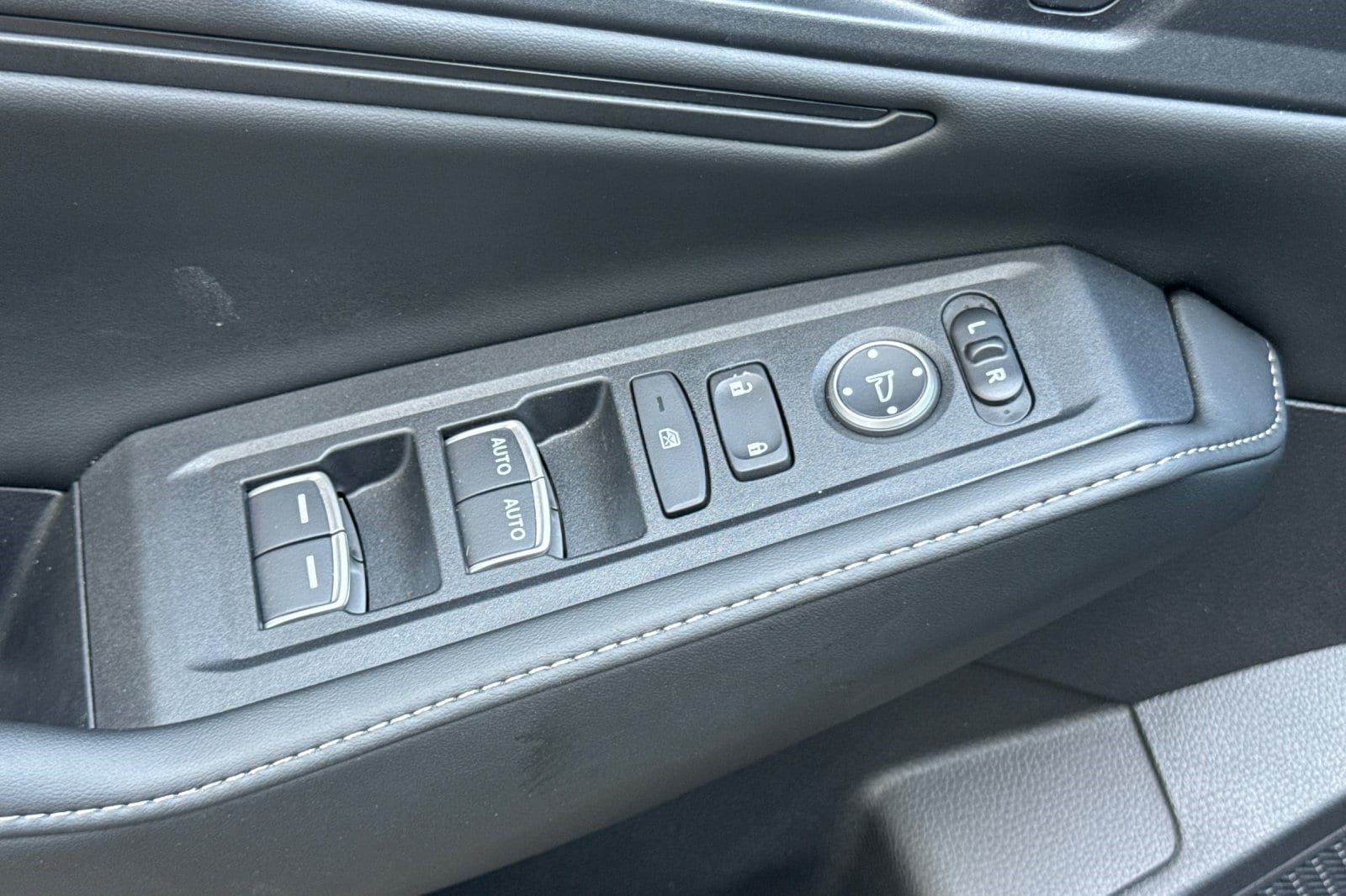 2023 Honda Accord Hybrid Sport-L - Photo 13