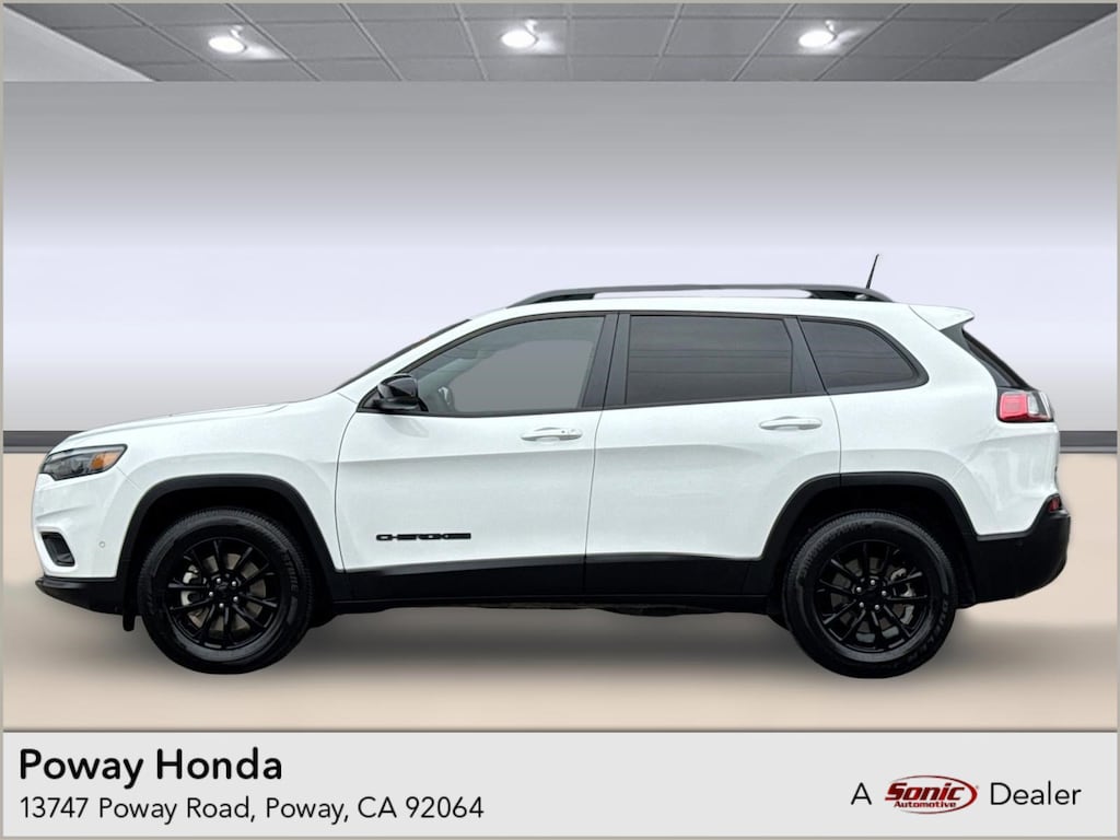 Used 2023 Jeep Cherokee Altitude Lux SUV