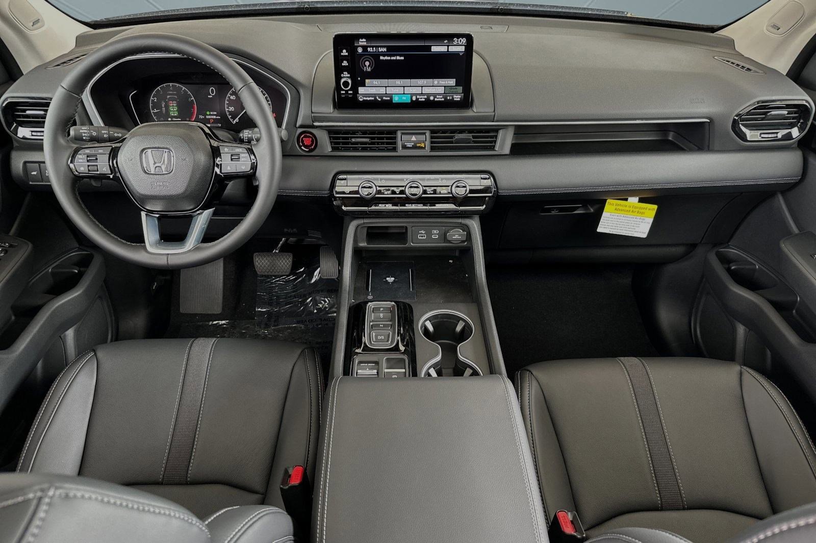 2025 Honda Pilot Touring - Photo 15