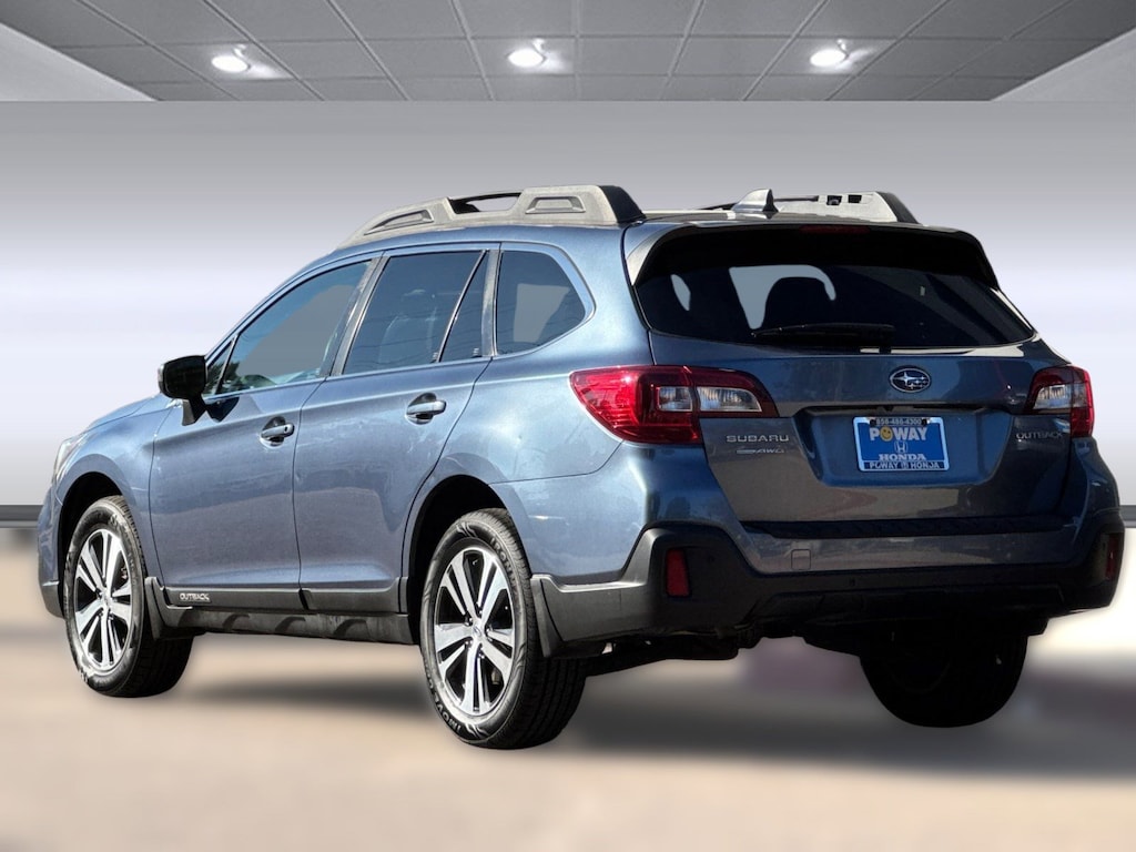 Used 2018 Subaru Outback 2.5i Limited with EyeSight, Navigation, High Beam Assist, Reverse Auto Braking, LED Headlights, Steering Responsive Headlights, and Starlink SUV
