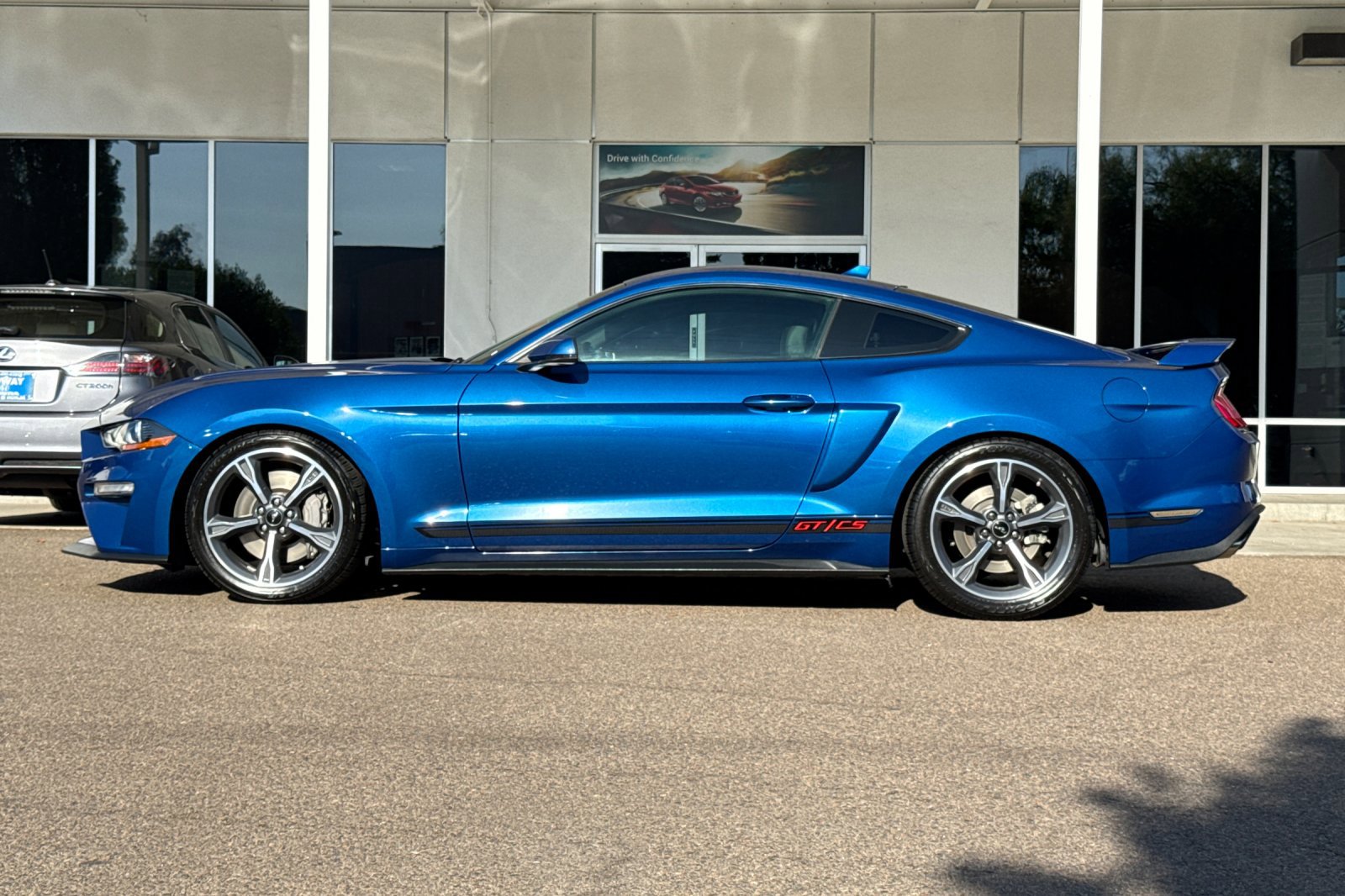 2022 Ford Mustang GT photo 2