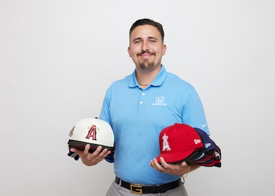 Staff member Gabe (Edoardo) Estrada from ID_3e3904