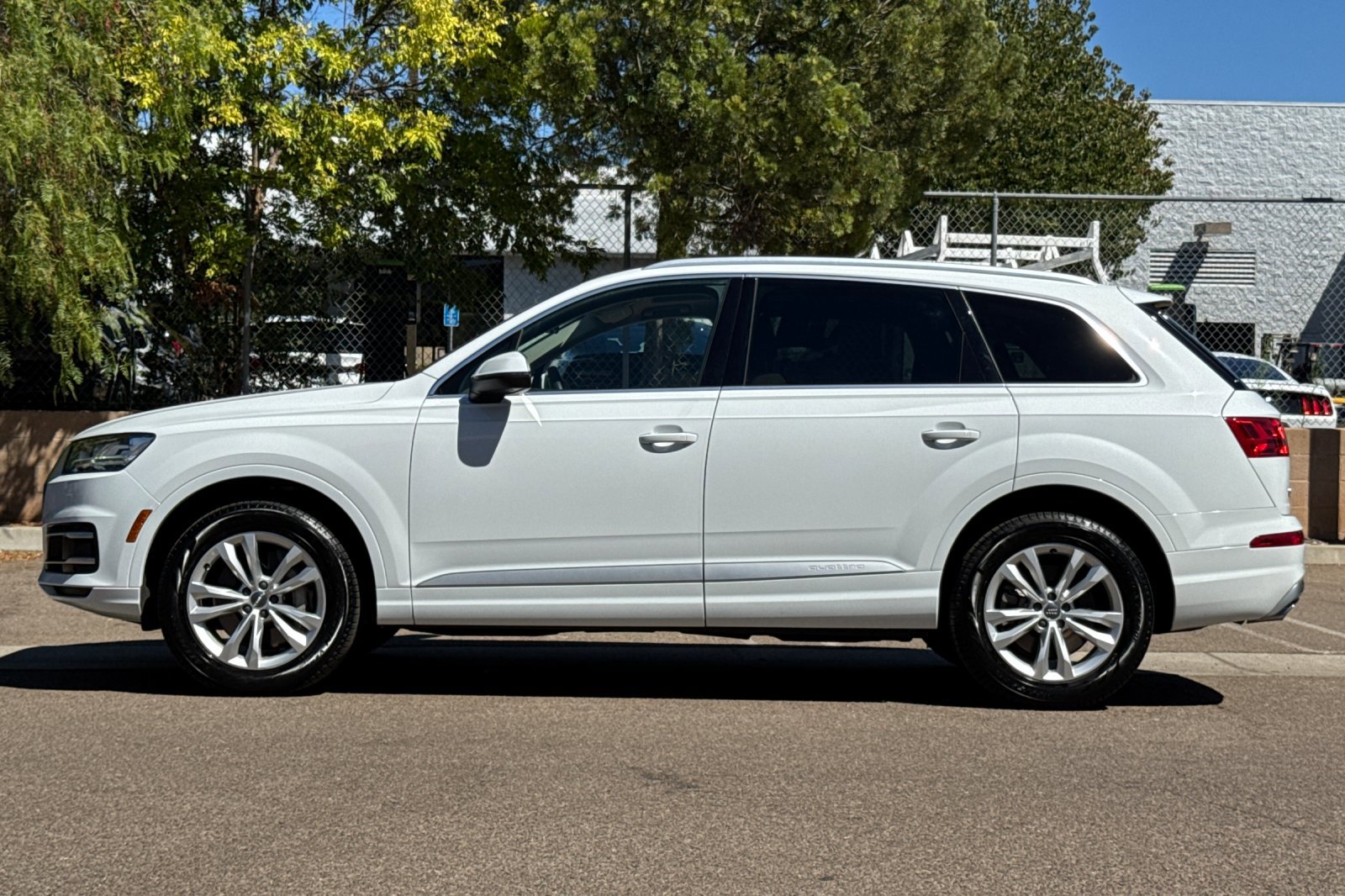 2019 Audi Q7 45 Premium photo 2