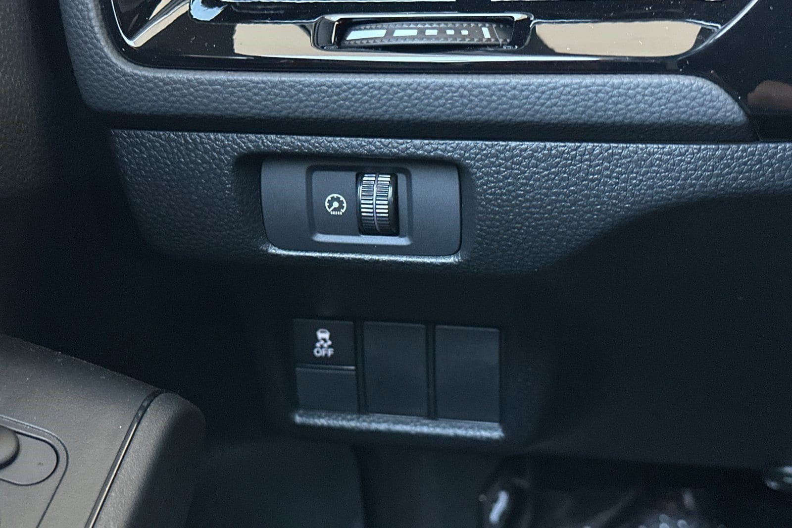 2026 Honda Civic Hatchback Sport - Photo 31