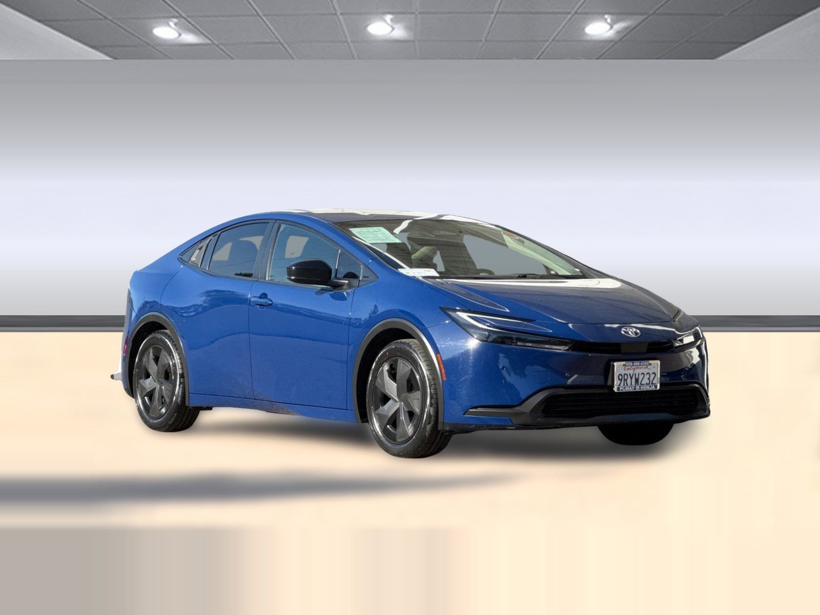 2023 Toyota Prius LE photo 5