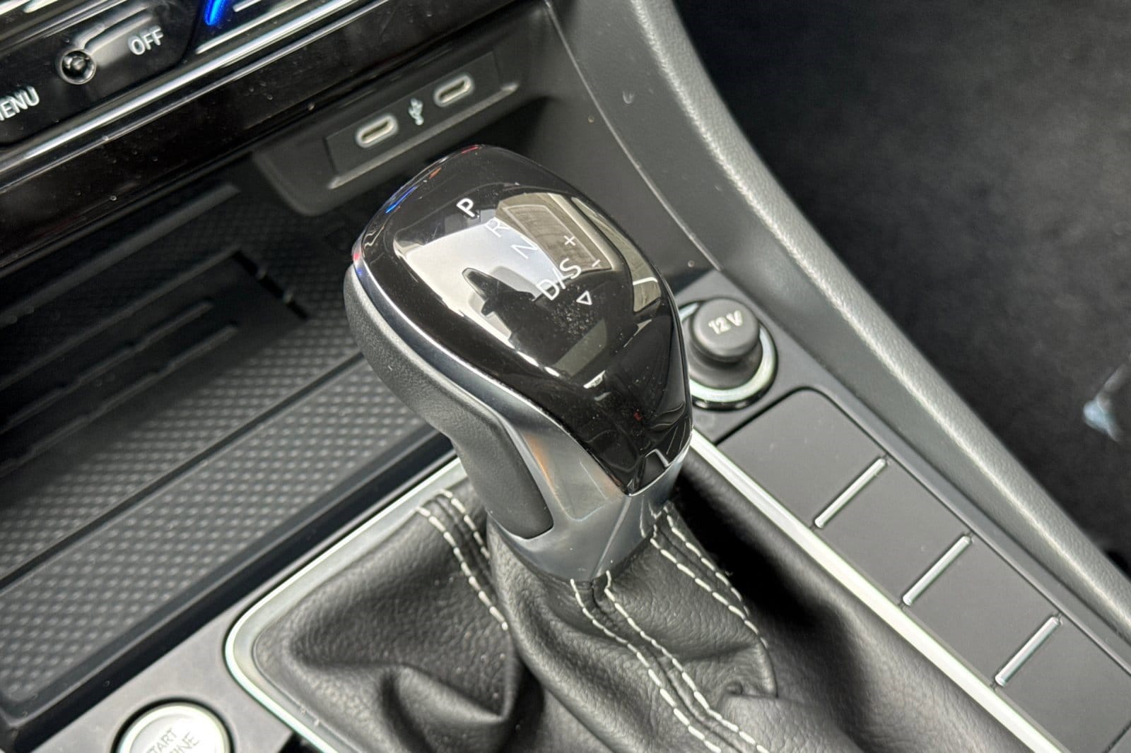 2025 Volkswagen Jetta SE - Photo 17