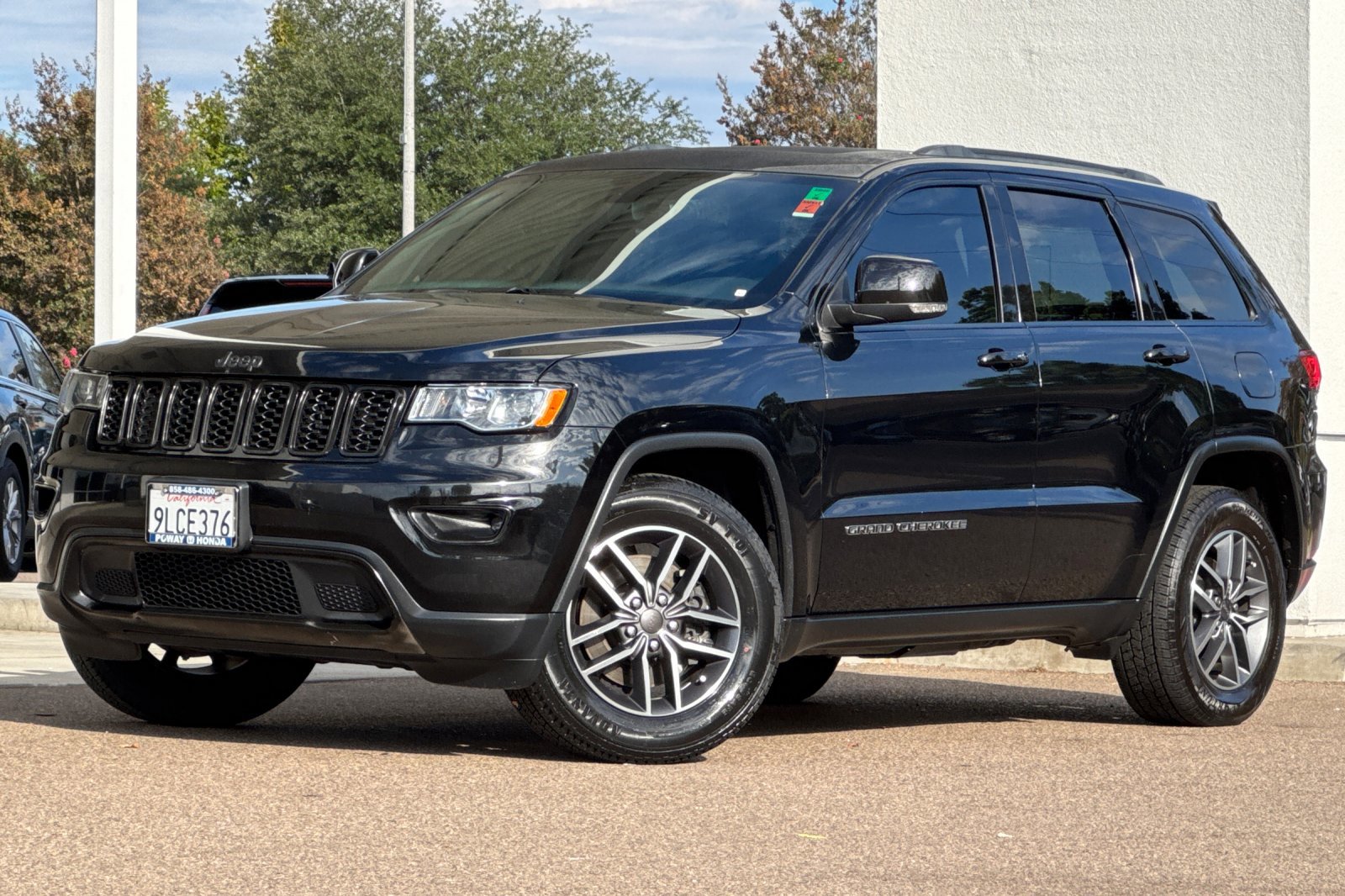 2021 Jeep Grand Cherokee Limited photo 2