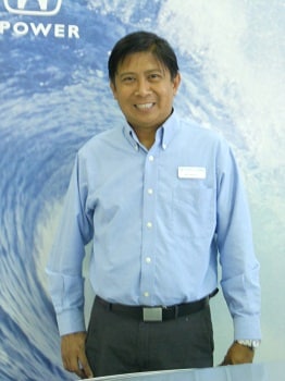 <b>Roy Martinez</b><br>Sales Consultant</br></br>