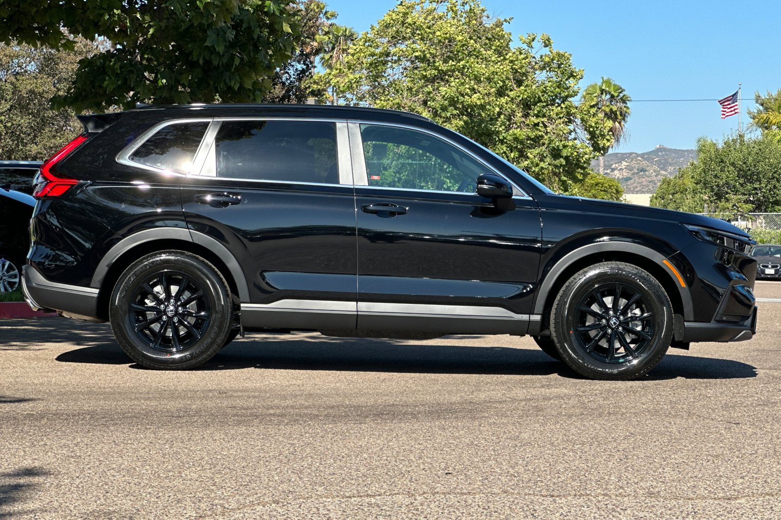 2025 Honda CR-V Hybrid Sport-L photo 2