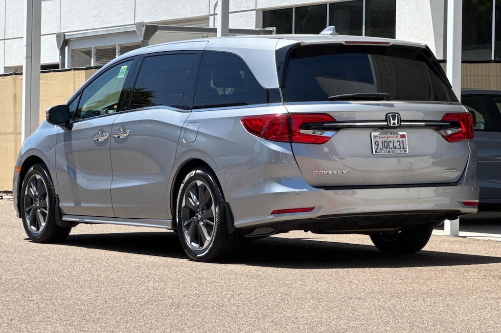 Certified 2023 Honda Odyssey Elite Van