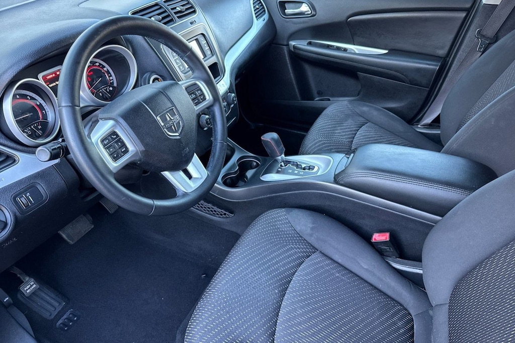 Used 2016 Dodge Journey SE SUV