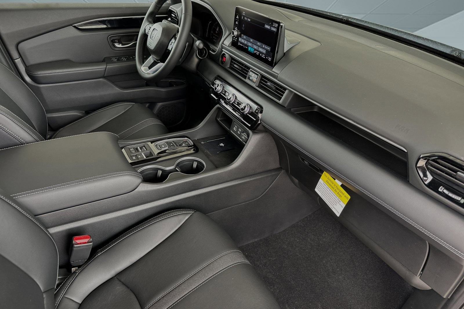 2025 Honda Pilot Touring - Photo 24