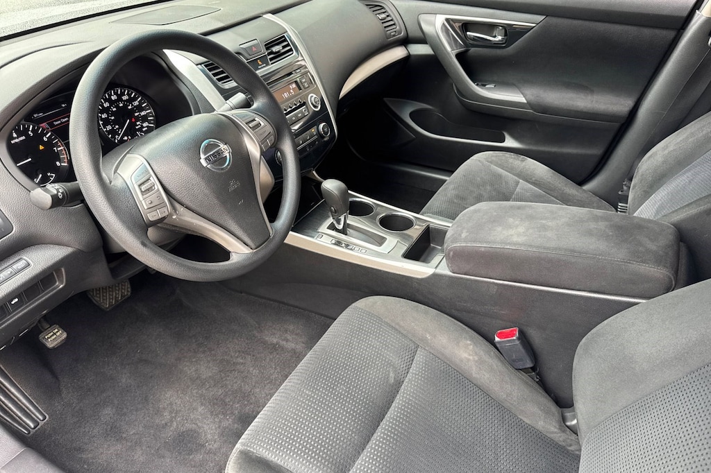 Used 2014 Nissan Altima 2.5 S Sedan