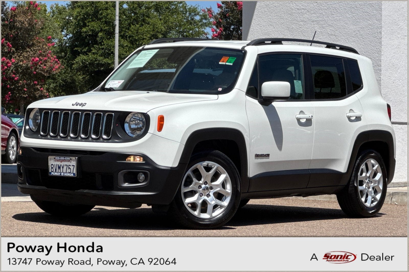 Renegade Latitude FWD SUV