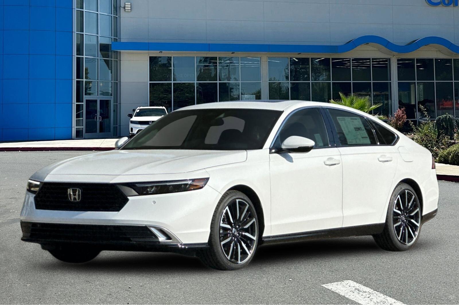 2025 Honda Accord Hybrid Touring photo 2