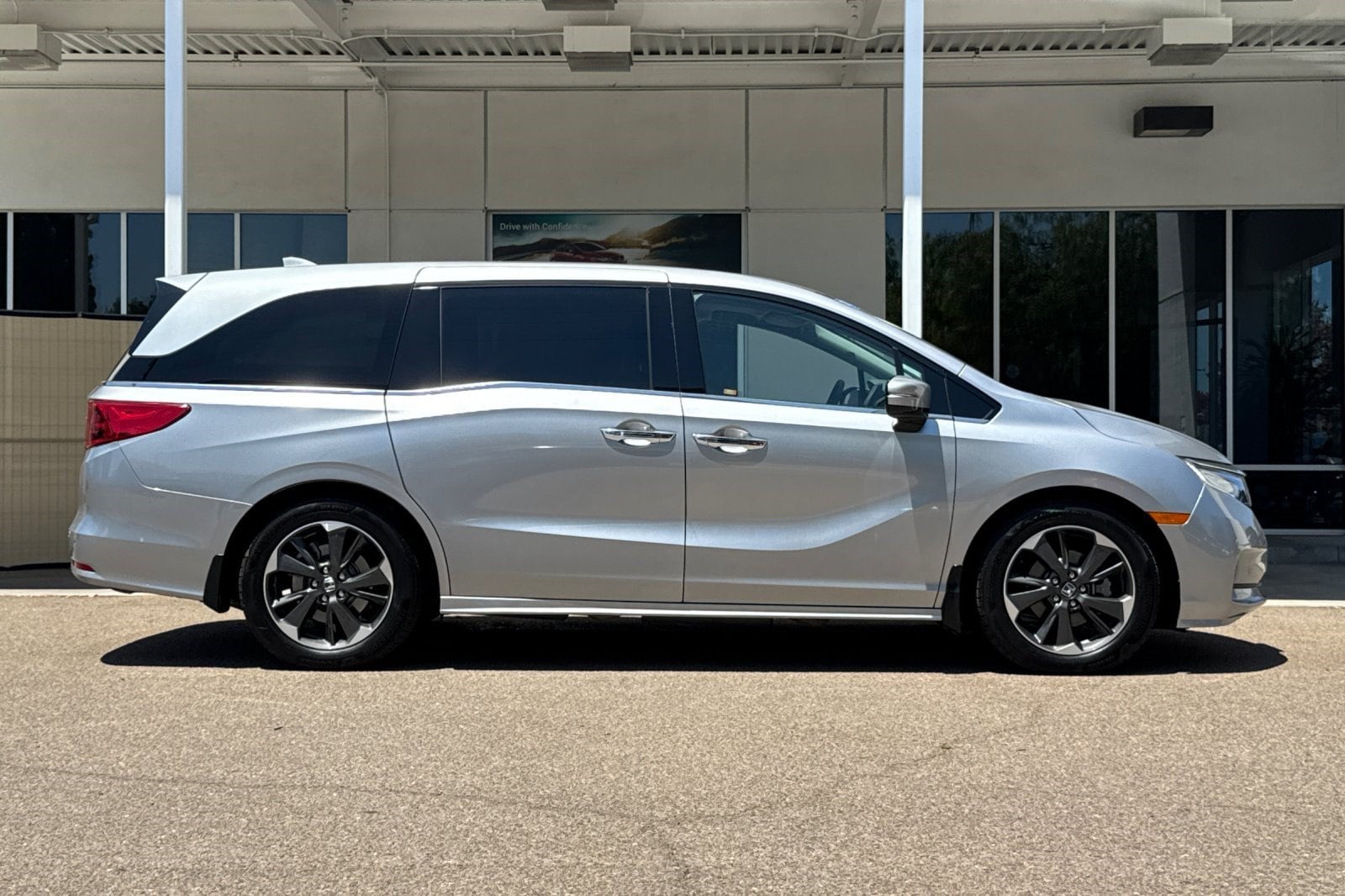2023 Honda Odyssey Elite - Photo 8