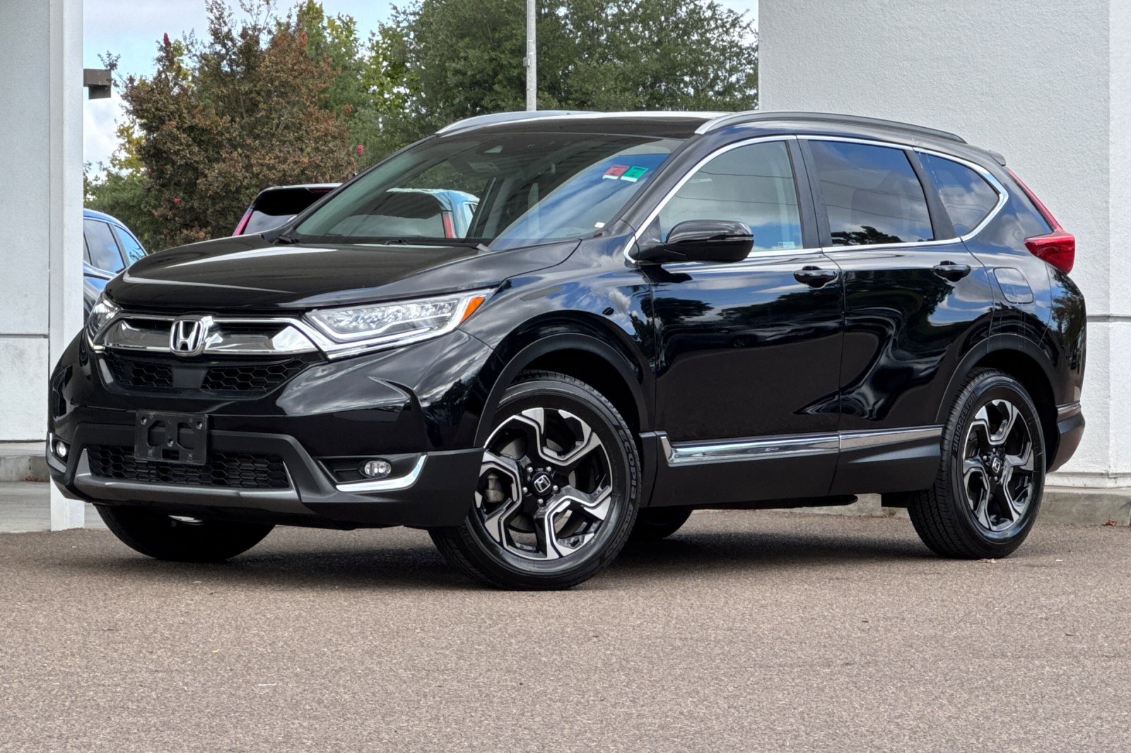 2018 Honda CR-V Touring photo 2