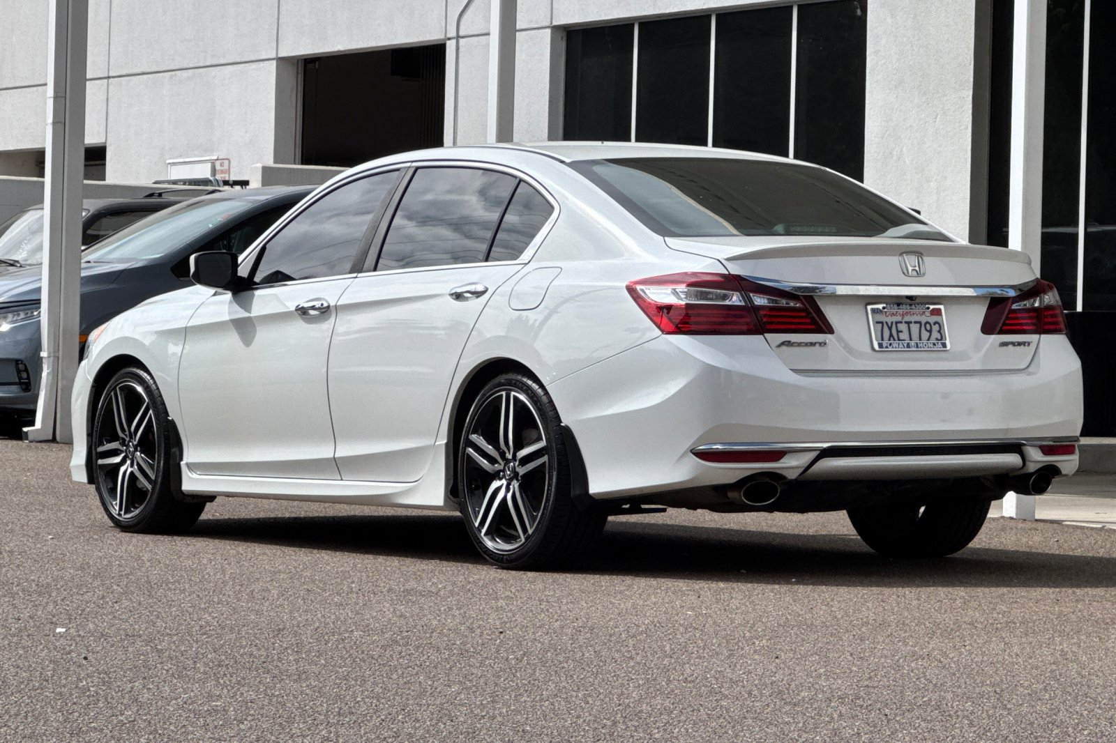 2017 Honda Accord Sport photo 3