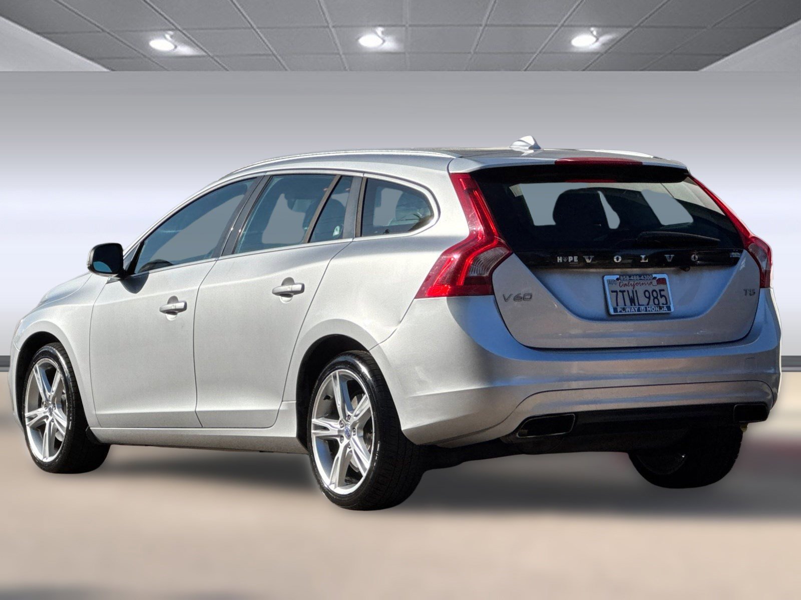 2016 Volvo V60 T5 Drive-E Premier photo 3