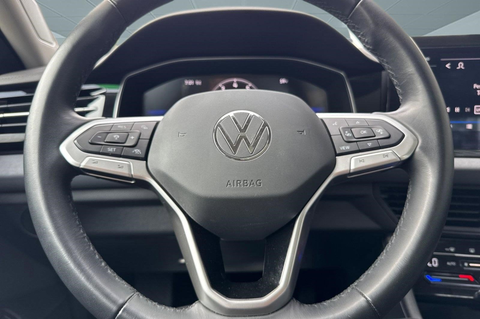 2025 Volkswagen Jetta SE - Photo 16